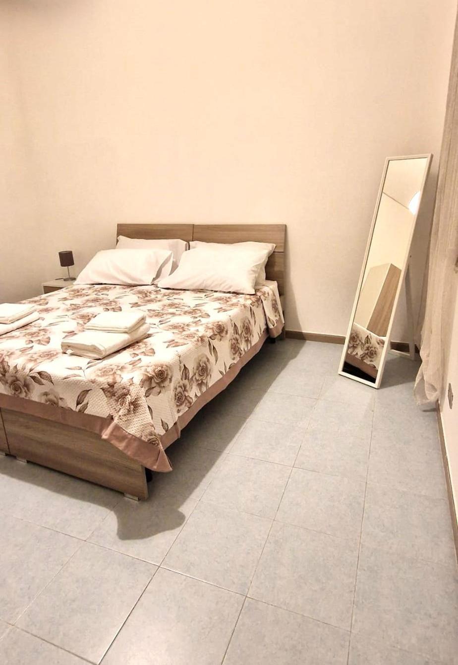 נאפולי A Casa Di Tilla מראה חיצוני תמונה